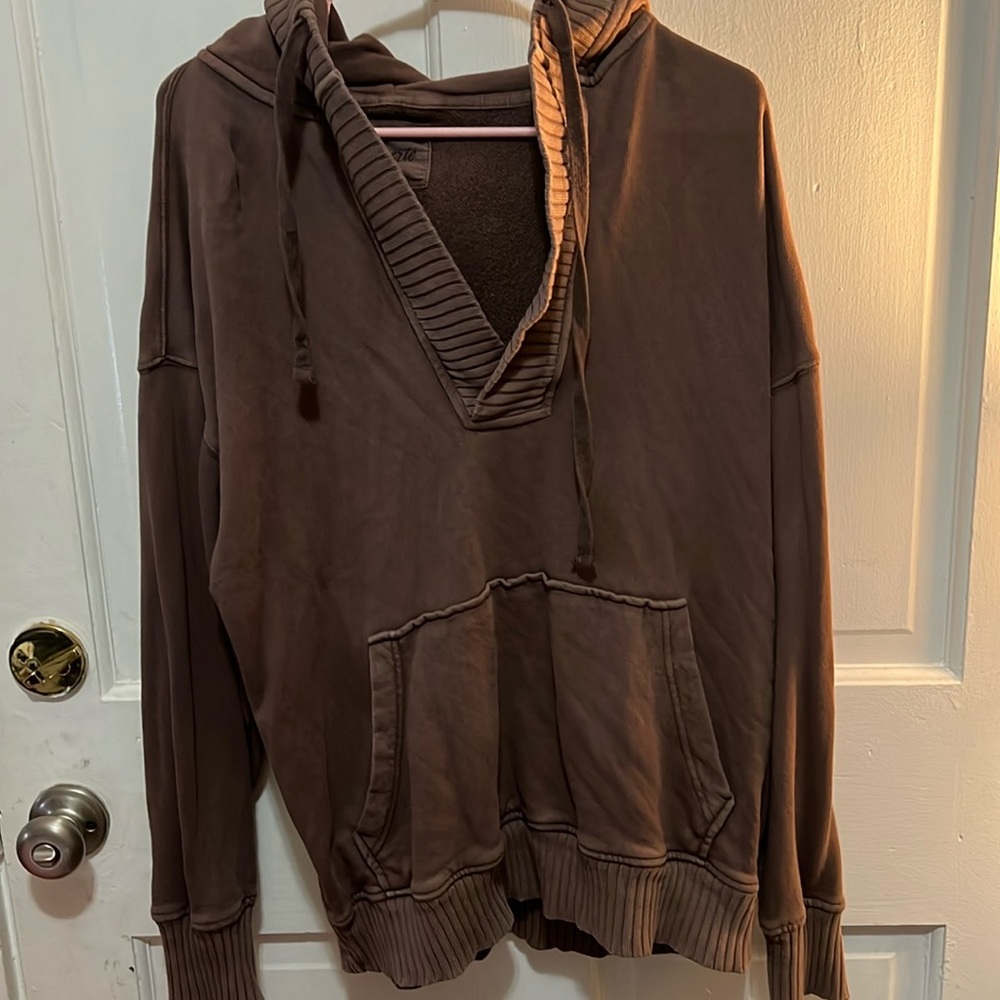 Aerie pull over